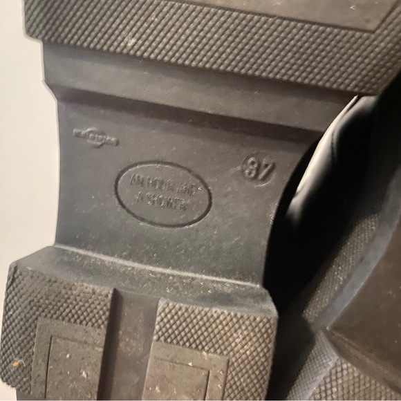 An Hour and a Shower Leather Oxfords - Picture 8 of 8